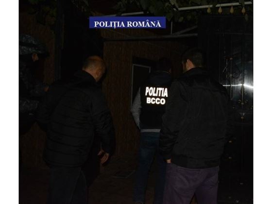 Perchezitii in Braila si alte trei judete