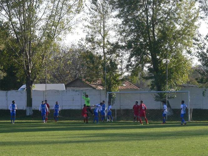 CS Faurei ramane lidera atat la seniori in Liga a 4-a, cat si in campionatul juniorilor A1