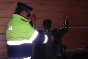 Cu ochii pe infractori, politistii nu stiu de gluma