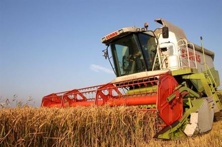 Peste 15.000 de cereri pentru acordarea sprijinului pentru suprafetele agricole