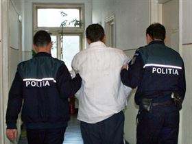 Cu ochii pe infractori, politistii nu stiu de gluma