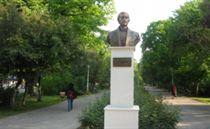 Statuile de pe Bulevardul Independentei "intra la apa"