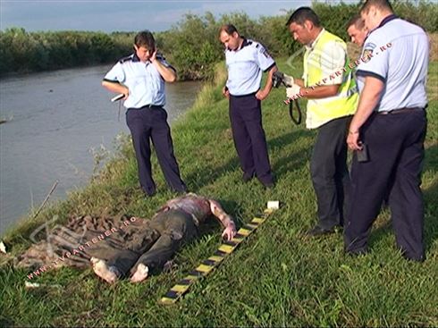 Cioban gasit mort pe malul Dunarii