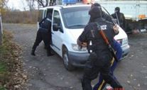 Cu ochii pe infractori, politistii nu stiu de gluma