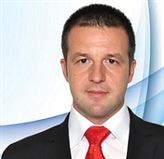 Uniforma ar putea reveni in scoli