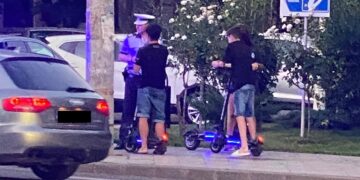 deplasarea pe drumurile publice cu biciclete sau trotinete electrice