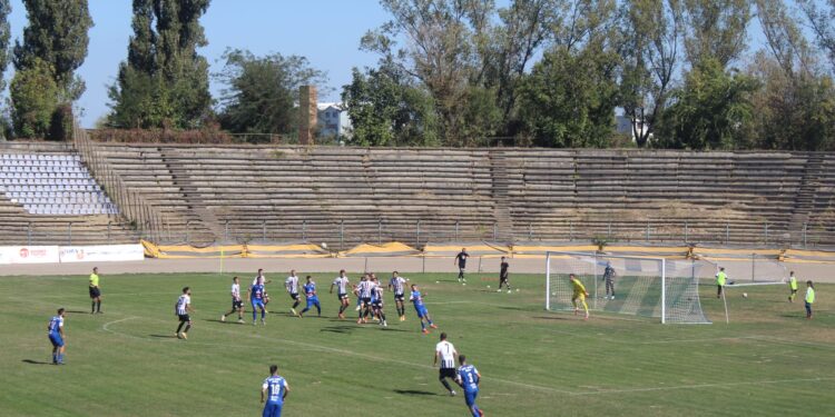 Dacia Unirea Brăila a pierdut cu 3-0 meciul de pe teren propriu cu U Cluj și a ajuns la 4 înfrângeri consecutive în care nu a marcat niciun gol