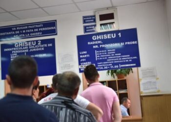 Doar cu certificat verde în Direcţia Regim Permise de Conducere şi Înmatriculare a Vehiculelor