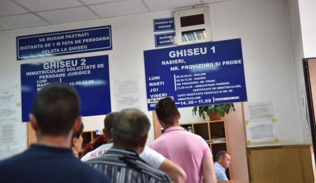 Doar cu certificat verde în Direcţia Regim Permise de Conducere şi Înmatriculare a Vehiculelor