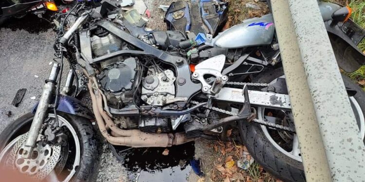 Doi motocicliști brăileni s-au ciocnit cu un autoturism de teren care circula regulamentar pe sens opus