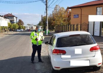 Polițiștii au reținut 3 permise pentru conducerea sub influența alcoolului și au retras 2 certificate de înmatriculare