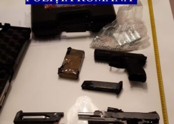 Percheziții pentru indisponibilizarea unor arme introduse ilegal în țară