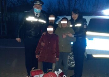Daruri de la polițiști pentru 30 de copii