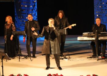 Fuego a emoţionat publicul şi a adus mulţumiri mentorilor săi