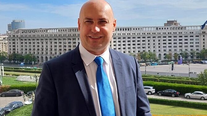 Laurențiu Coman: Primarul Dragomir a pierdut lupta cu prima zăpadă