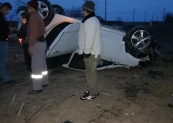 Un șofer băut s-a răsturnat cu mașina în curba de la Gulianca