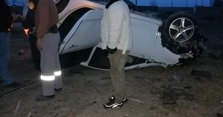 Un șofer băut s-a răsturnat cu mașina în curba de la Gulianca