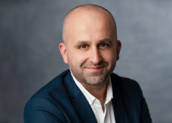 Record absolut pe piața muncii – românii au depus peste 12,6 milioane de aplicări pe eJobs.ro în 2021, cel mai mare număr de candidaturi din ultimul deceniu