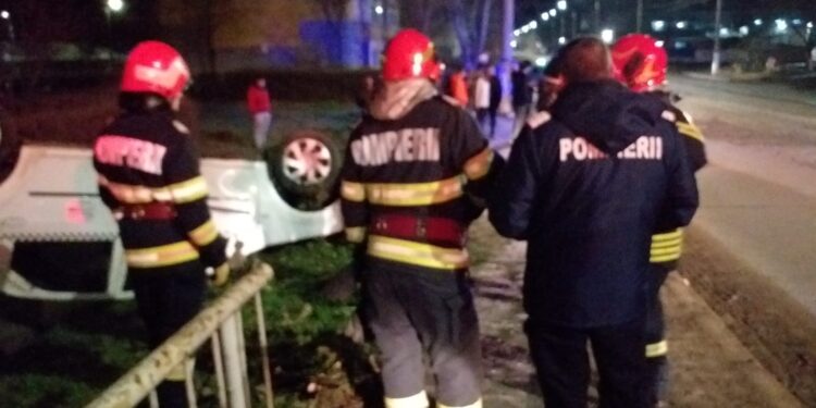 S-a răsturnat cu mașina pe Șoseaua Baldovinești