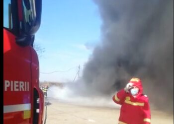 Incendiu la un rezervor gol, din polipropilenă, pe Șoseaua de Centură
