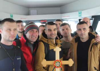 Răzvan Rahel a recuperat crucea de Bobotează din apele Dunării