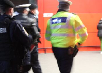 Polițiștii și jandarmii au continuat activitățile de verificare a gradului de respectare a prevederilor legale pentru prevenirea şi combaterea efectelor pandemiei