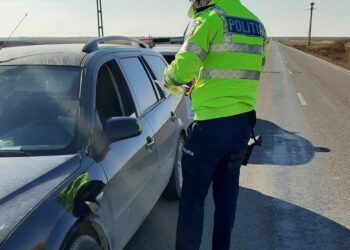 Peste 100 de vitezomani sancționați ieri de polițiștii brăileni