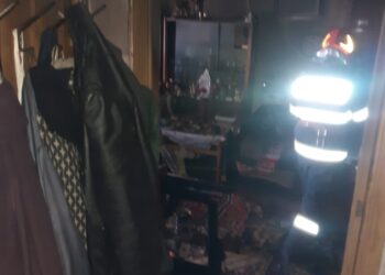 Femeie de 89 de ani decedată în urma unui incendiu în apartamentul unde locuia