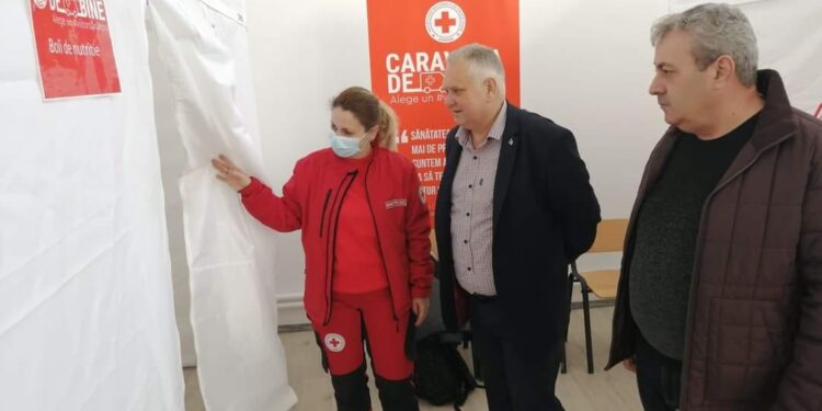 Consultații și investigații medicale gratuite în comuna Movila Miresii, oferite în cadrul Caravanei de Bine a Societății Naționale de Cruce Roșie