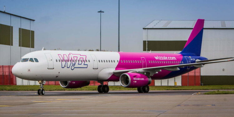 WIZZ AIR îi sprijină pe refugiații ucraineni: 100.000 de bilete gratuite dinspre țările învecinate, în luna martie