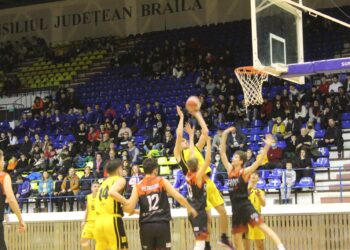 Spectacol și umanitate în cele două zile ale turneului de baschet juniori U16 desfășurat la Brăila