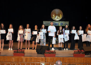 Au fost desemnați câștigătorii ediției a XII-a a CONCURSULUI NAŢIONAL DE MUZICĂ UŞOARĂ PENTRU COPII „ARMONIILE DUNĂRII”
