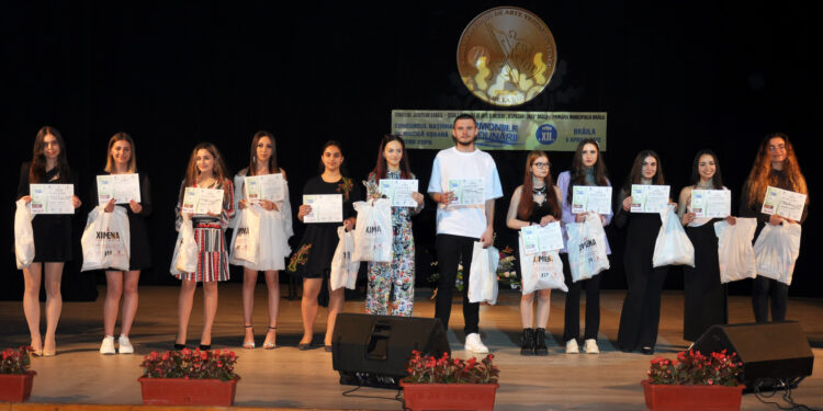 Au fost desemnați câștigătorii ediției a XII-a a CONCURSULUI NAŢIONAL DE MUZICĂ UŞOARĂ PENTRU COPII „ARMONIILE DUNĂRII”