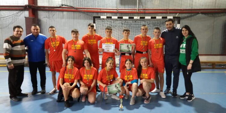 Școala gimnazială Stăncuța a câștigat faza județeană a ONSS la rugby-tag