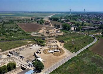 Podul suspendat de la Brăila, la jumătatea operațiunilor de instalare a tablierului