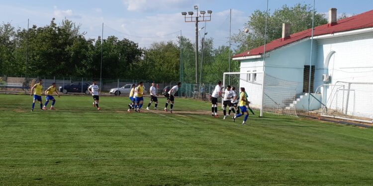 Remiză în derby-ul dintre Victoria Traian și Viitorul Șuțești