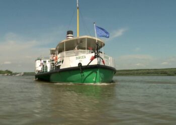 Prima navă construită în România, aflată în administrarea ISJ Brăila, a împlinit 108 ani
