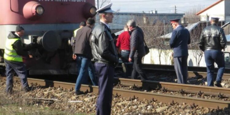 Bărbat accidentat mortal de tren, neidentificat încă