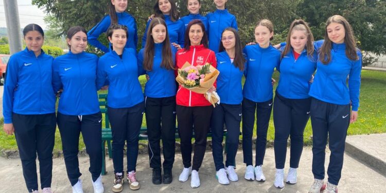Locul 3 la Turneul Internațional HANDBAL CUP VASLUI obținut de handbalistele de la HC Dunărea Brăila – grupa 2008