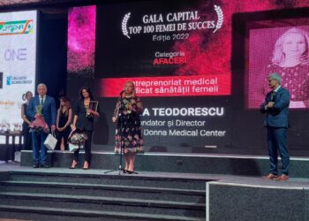Secretarul de stat Florin Dobrescu a înmânat premiile la Categoria ”Afaceri” în cadrul Galei Capital Top 100 Femei de Succes