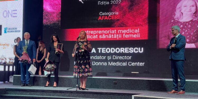 Secretarul de stat Florin Dobrescu a înmânat premiile la Categoria ”Afaceri” în cadrul Galei Capital Top 100 Femei de Succes
