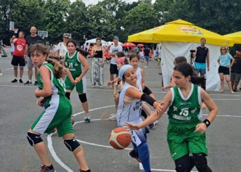 Foto+Video: Cuza Pirates Brăila a participat cu 3 echipe și 43 de sportivi la Festivalul Național de Minibaschet de la Costinești