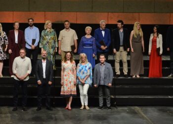 „Premiul pentru interpretarea unui repertoriu național” obținut de Corul mixt „Trison” la Festivalul Coral Internațional de la Niš