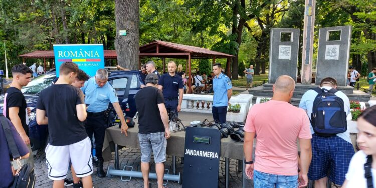 „POLIȚIST – JANDARM- POMPIER – MILITAR- Ofițer pentru o zi”