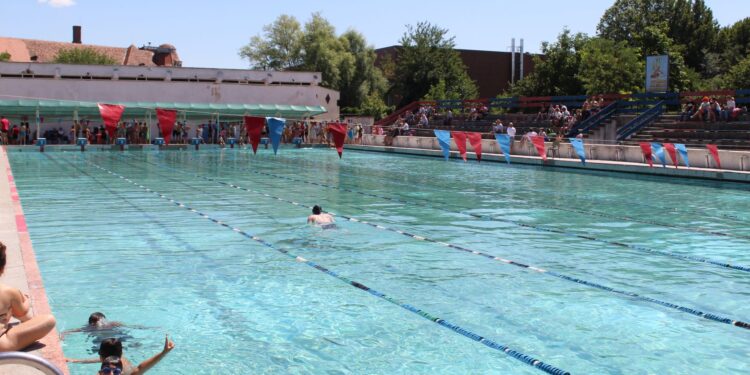 Ziua naţională a înotului este marcată în fiecare an la data de 19 iulie