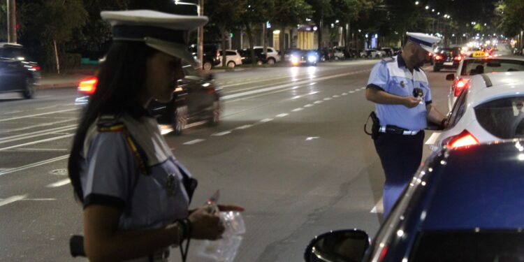 Azi noapte, polițiștii au verificat peste 100 de autovehicule și au efectuat 75 de testări cu aparatul etilotest sau etilometru și o testare cu aparatul drugtest