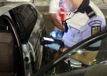 Azi noapte, polițiștii au verificat peste 100 de autovehicule și au efectuat 75 de testări cu aparatul etilotest sau etilometru și o testare cu aparatul drugtest