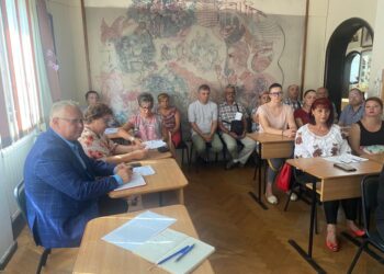 Profesorii de la Palatul Copiilor Brăila au discutat cu prefectul Iulian Timofei pe tema noii Legi a educației aflată în dezbatere publică