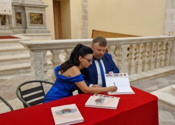LANSAREA ALBUMULUI HISTORY OF THE VERONA FAMILY, VARIANTA ÎN LIMBA ENGLEZĂ A CĂRȚII „ISTORIA FAMILIEI VERONA” PUBLICAT LA EDITURA ISTROS A MUZEULUI BRĂILEI „CAROL I”