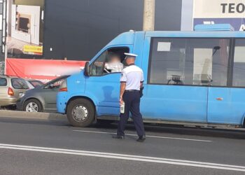 Acțiune a polițiștilor ce a vizat șoferii care efectuează transport de persoane